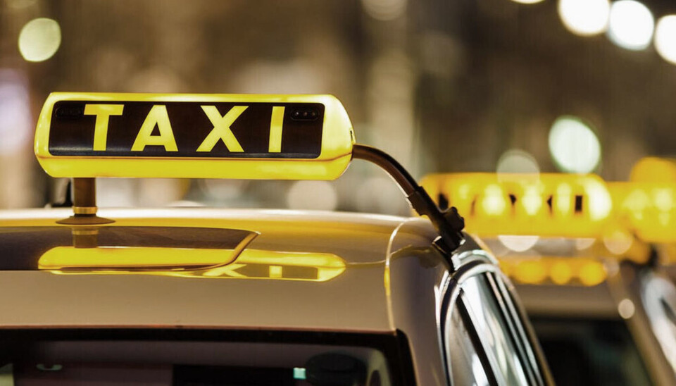 korporatyvne-taxi-v-ukraini-1024x585