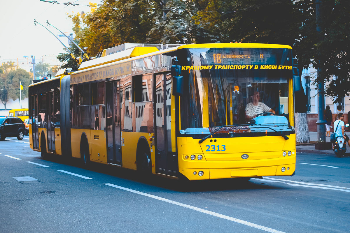Kyiv-Public-Transport-Trolleybus-3