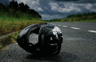 55d365d615504-helmet-on-the-road