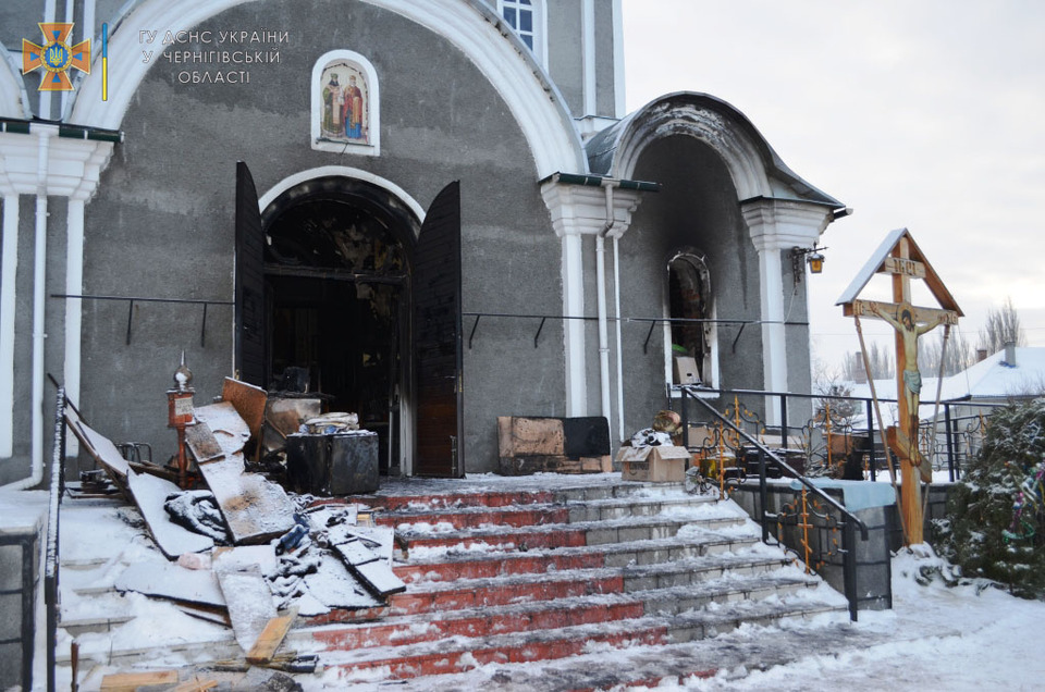 На Чернігівщині невідомі підпалили церкву_1