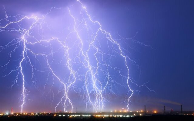 thumb2-lightning-thunderstorm-natural-phenomenon-rain-night