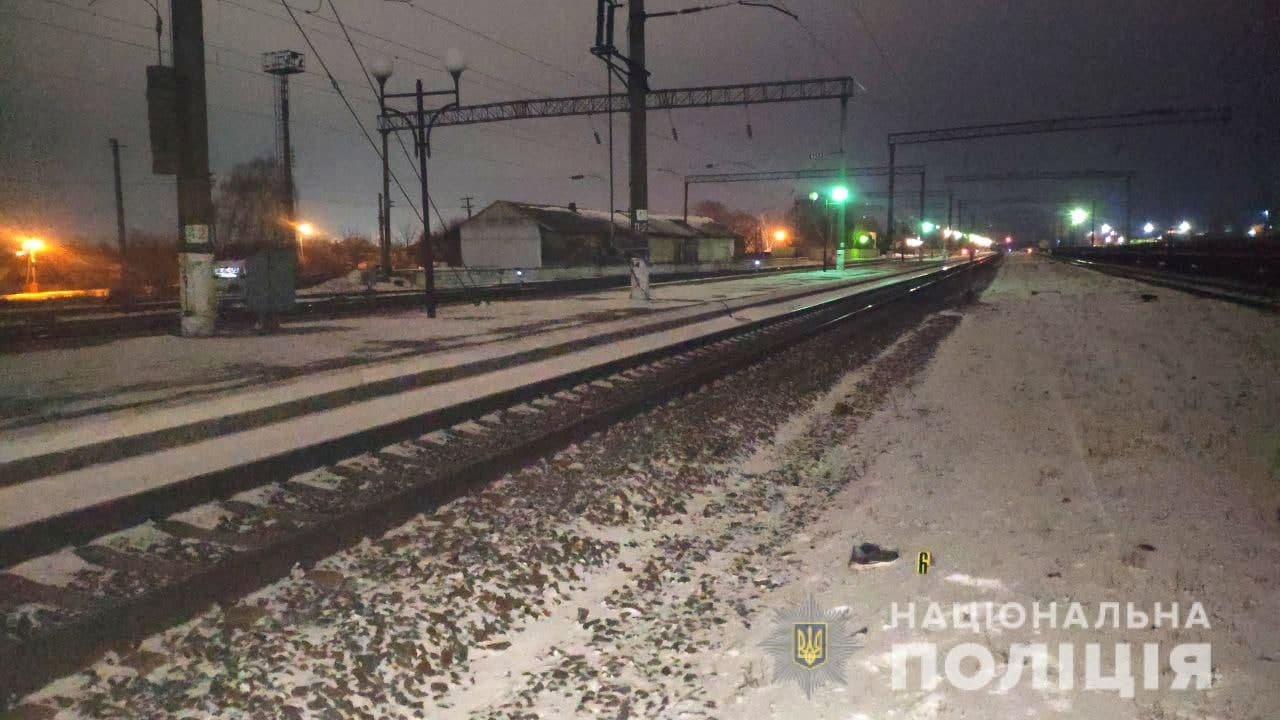 A minor boy threw himself under the wheels of the Lviv-Kyiv train (PHOTOS) thumbnail