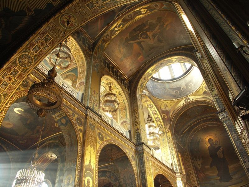 28312_800x600_Interior_of_St_Volodymyr's_Cathedral_in_Kyiv_(2)