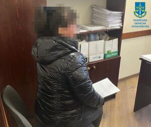 На Львівщині затримали жінку, яка уклала фіктивний шлюб з родичем для виїзду за кордон 