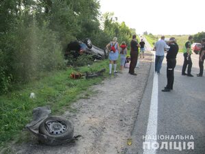 На Львівщині перекинувся автомобіль