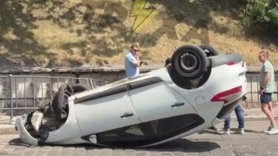 У Львові перекинувся автомобіль