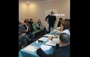 З'явилося відео моменту: депутат підірвав гранати в будівлі сільради (ВІДЕО 18+)