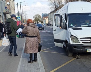 У Львові мікроавтобус збив жінку (ВІДЕО, ФОТО)