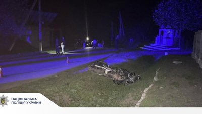 На Прикарпатті загинула молода пасажирка мотоцикла, яка їхала з п'яним водієм
