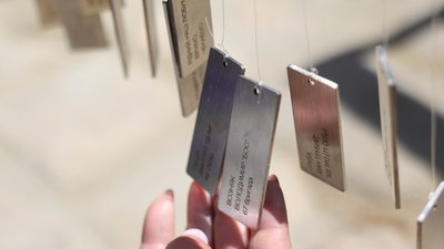 У Львові розмістили 860 жетонів з іменами захисників і захисниць, які зникли безвісти чи перебувають у полоні