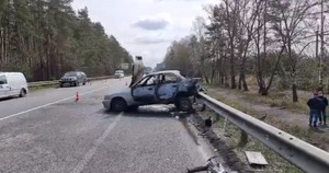 Водій згорів живцем: у результаті ДТП під Києвом у автомобіля вибухнув газовий балон (відео)