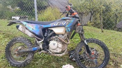 У Львівській області мотоцикліст протаранив дорожню перешкоду