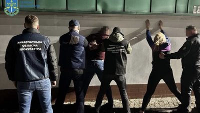 Судитимуть митників за спробу незаконно вивезти ухилянта