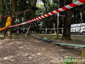 У мотузковому парку в Ужгороді травмувалися одразу 16 дітей: що відомо (ФОТО)