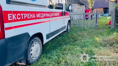 На Прикарпатті жінка завдала важке поранення своїй мамі