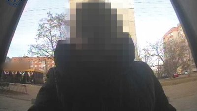 57-річна співмешканка військового витратила 1 млн грн з його картки на розваги з іншими чоловіками і подорожі - прокуратура