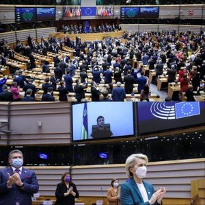 Європарламент ухвалив резолюцію, щоб надати Україні статус кандидату на вступ до ЄС