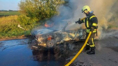 На Львівщині під час руху згоріла машина