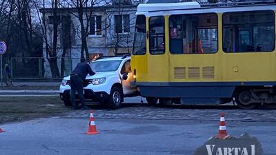 У Львові через ДТП не курсують трамваї (ФОТО, ВІДЕО)