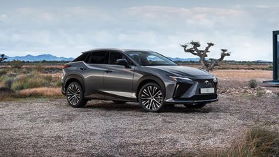 Lexus RZ: електричний кросовер з новим рівнем комфорту та технологій
