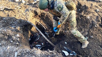 Ракетний обстріл Рівного: поліцейські показали кадри ушкоджень (ФОТО)