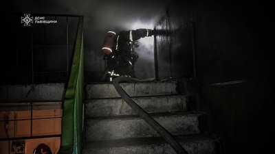 У Львові горіло горище багатоповерхівки