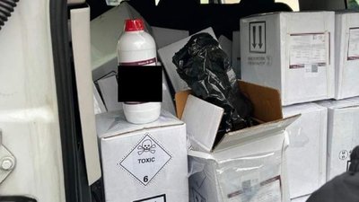 Польські митники вилучили в українця 320 л рідкого нікотину