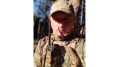 Військового зі Львівщини Мар'яна Яциковича нагородили відзнакою командувача Сухопутних військ ЗСУ