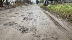 Львів’яни скаржаться на жахливу дорогу на одній з вулиць (ФОТО)