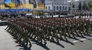 У Києві БУК протаранив будівлю офісного центру після репетиції параду до Дня Незалежності (ВІДЕО)