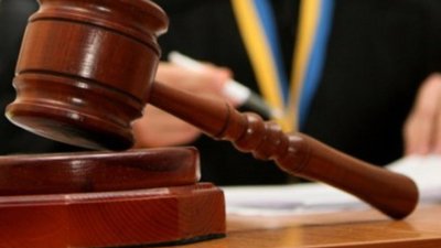 На Закарпатті чоловік побився з підлітками, які слухали російську музику