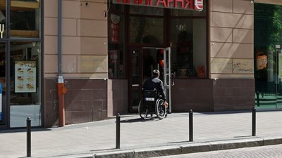 У центрі Львова облаштовують безбар'єрний простір