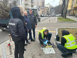 Затримано посадовця Мінкульту, який допомагав вивезенню антикварну зброю за кордон (ФОТО)