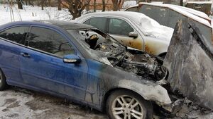 У Рівному невідомі підпалили автівку місцевої активістки (ФОТО)