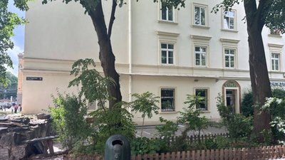 У Львові суд зобов'язав власницю квартири замінити пластикові вікна й двері на автентичні