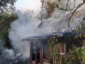 На Львівщині горів житловий будинок (фото)