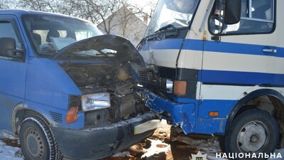 На Львівщині сталася ДТП з травмованими за участі маршрутки та мікроавтобуса (ФОТО)