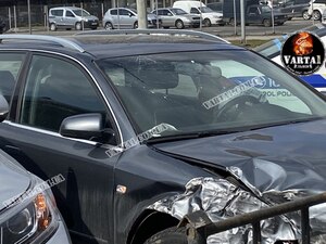 У Львові на перехресті зіткнулися два автомобілі (фото, відео)