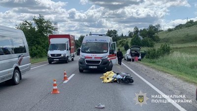 У ДТП на Львівщині загинула водійка скутера