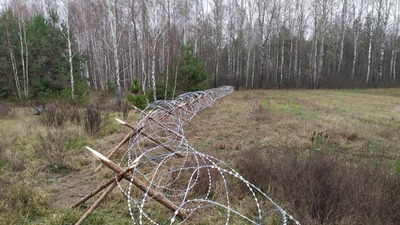 На Волині почали встановлювати потужні протипіхотні бар’єри (ФОТО)