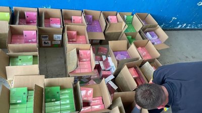 На кордоні затримали мешканця Львівщини з контрабандою вейпів на 2,8 млн грн
