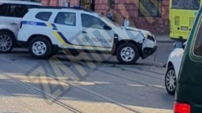 У Львові трапилась ДТП за участі поліцейського авто (ВІДЕО)