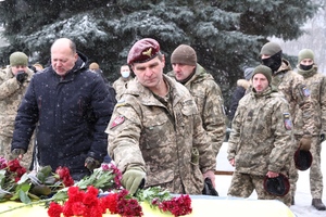 У Полтаві попрощалися з воїном, якому снайпер вистрілив у спину