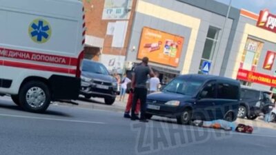 Біля Львова чоловік раптово помер за кермом свого автомобіля