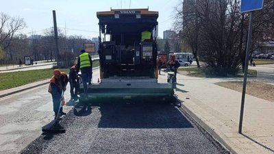 У Львові на вул. Любінській ремонтуватимуть дорожнє покриття