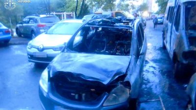 У Львові за підпал чотирьох автівок засудили двох чоловіків
