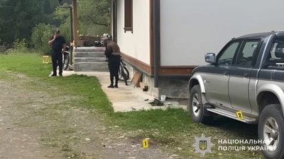 Стрілянина на Львівщині: поліцейські повідомили про підозру чоловіку, який поранив односельця