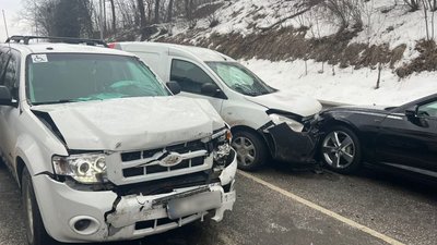 На Львівщині внаслідок ДТП госпіталізували водійку