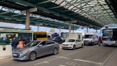 У пункті пропуску на Львівщині ускладнено рух через масштабні ремонтні роботи