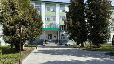 У Львівській області медики врятували 21-річного мотоцикліста з важкою травмою хребта